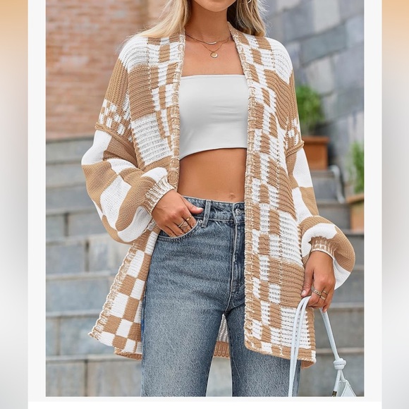 Sweaters - Womens Long Sleeve Cardigan